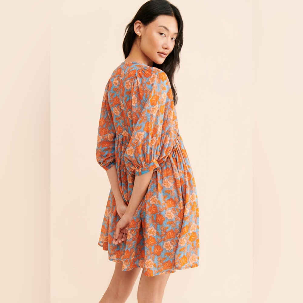 SUNDRY FLORAL MINI SHIFT DRESS SIZE 2 (MEDIUM) SLEEVES ORANGE AND BLUE - Picture 2 of 16